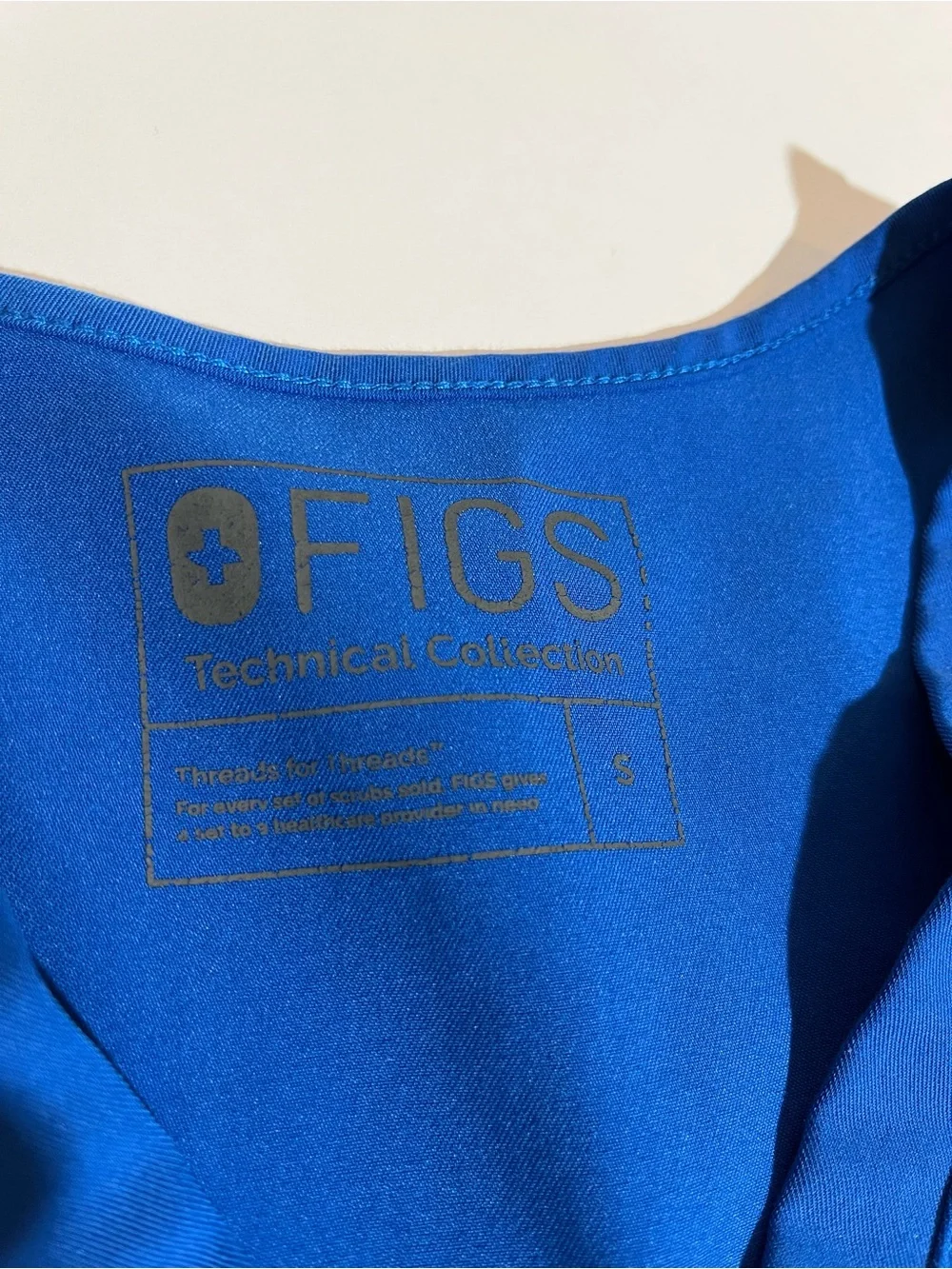 FIGS Catarina Technical Collection Scrub Top V Neck Blue Size S FW1000 - Picture 3 of 8